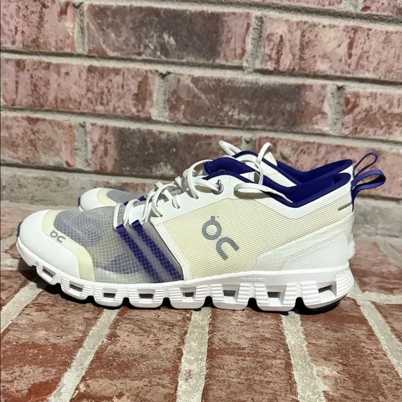 Mens On Cloud Versa lifestyle Running White and Purple Athletic Shoes size 8.5 - Picture 5 of 14